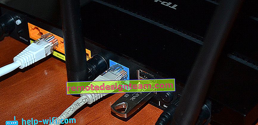 Menghubungkan flash drive ke router TP-Link TL-WR942N